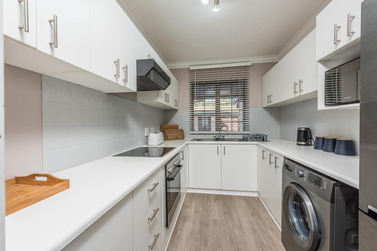 Beacon Wharf , George Hay 1 Holiday Accommodation Mossel Bay Bagian luar foto