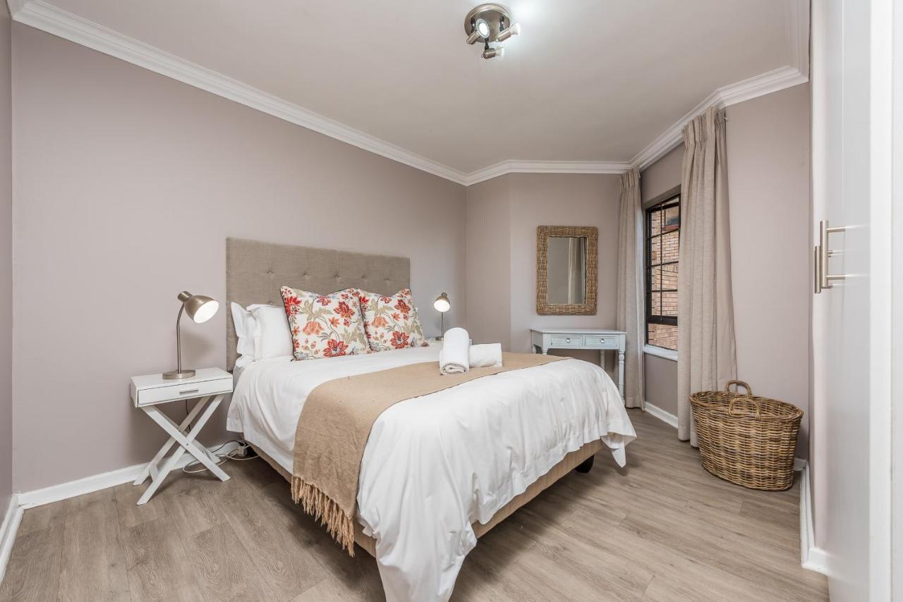 Beacon Wharf , George Hay 1 Holiday Accommodation Mossel Bay Bagian luar foto