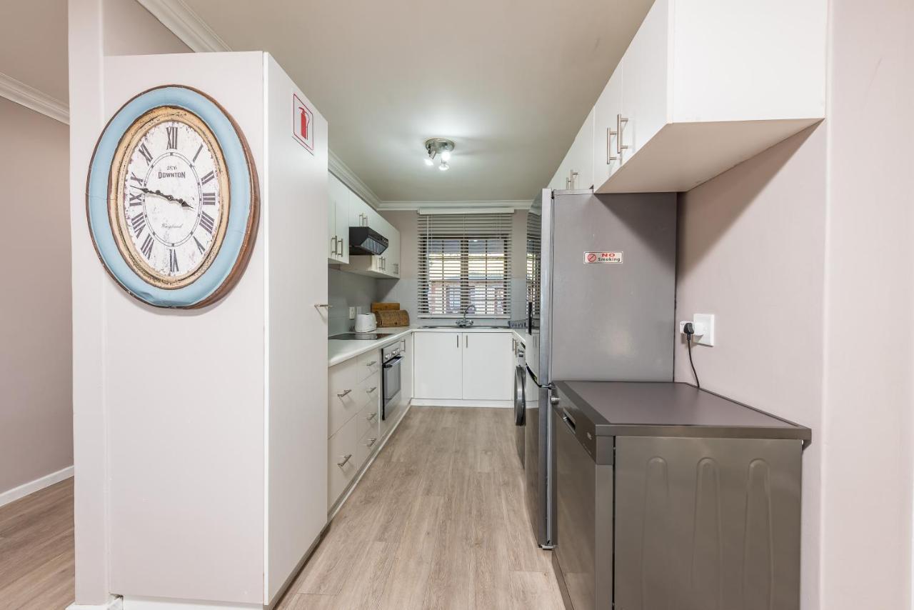 Beacon Wharf , George Hay 1 Holiday Accommodation Mossel Bay Bagian luar foto